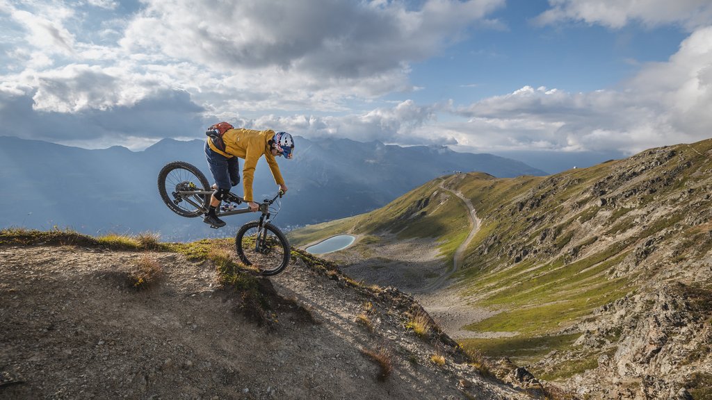 The Alps Epic Trail Davos is considered the longest single trail in Switzerland for mountain bikers.