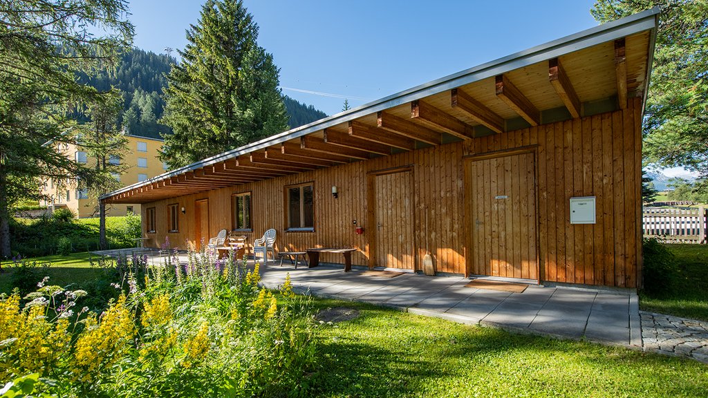 Das House of Riders ist eine kostenlose Bike-Unterkunft für MTB-Athleten und Teams in Davos mit grossem Garten.