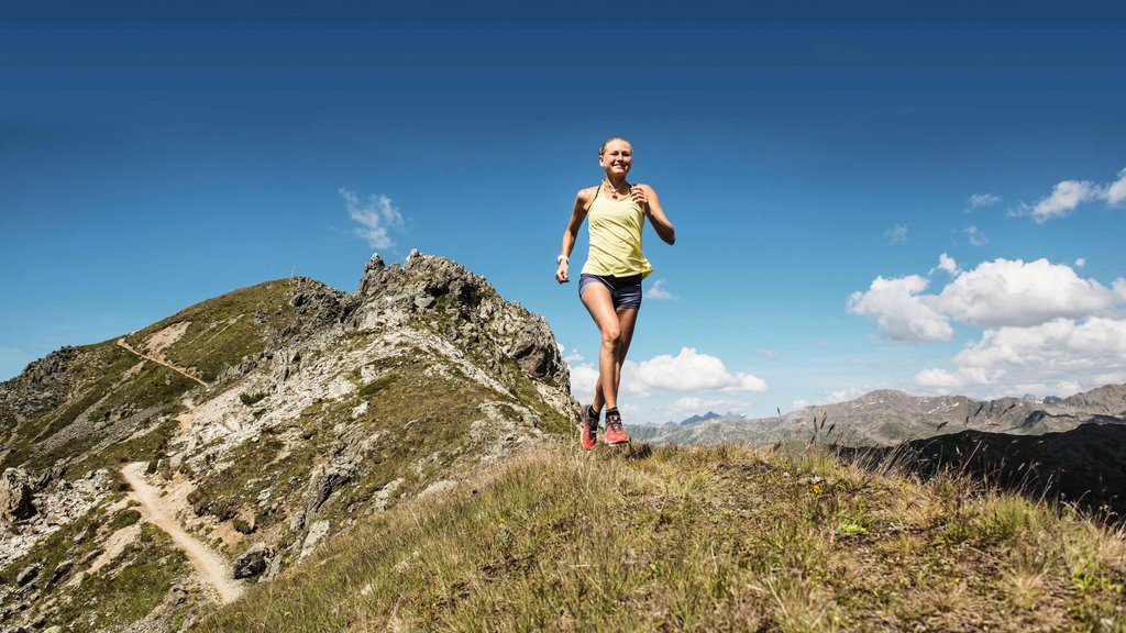 Verschiedene Wege zum Runners High in Davos Klosters: flowige und technische Trails.