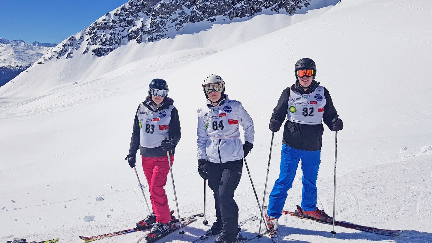 Beim Skirennen für Zweitwohnungsbesitzer im Skigebiet Parsenn in Davos gibt es tolle Preise zu gewinnen.