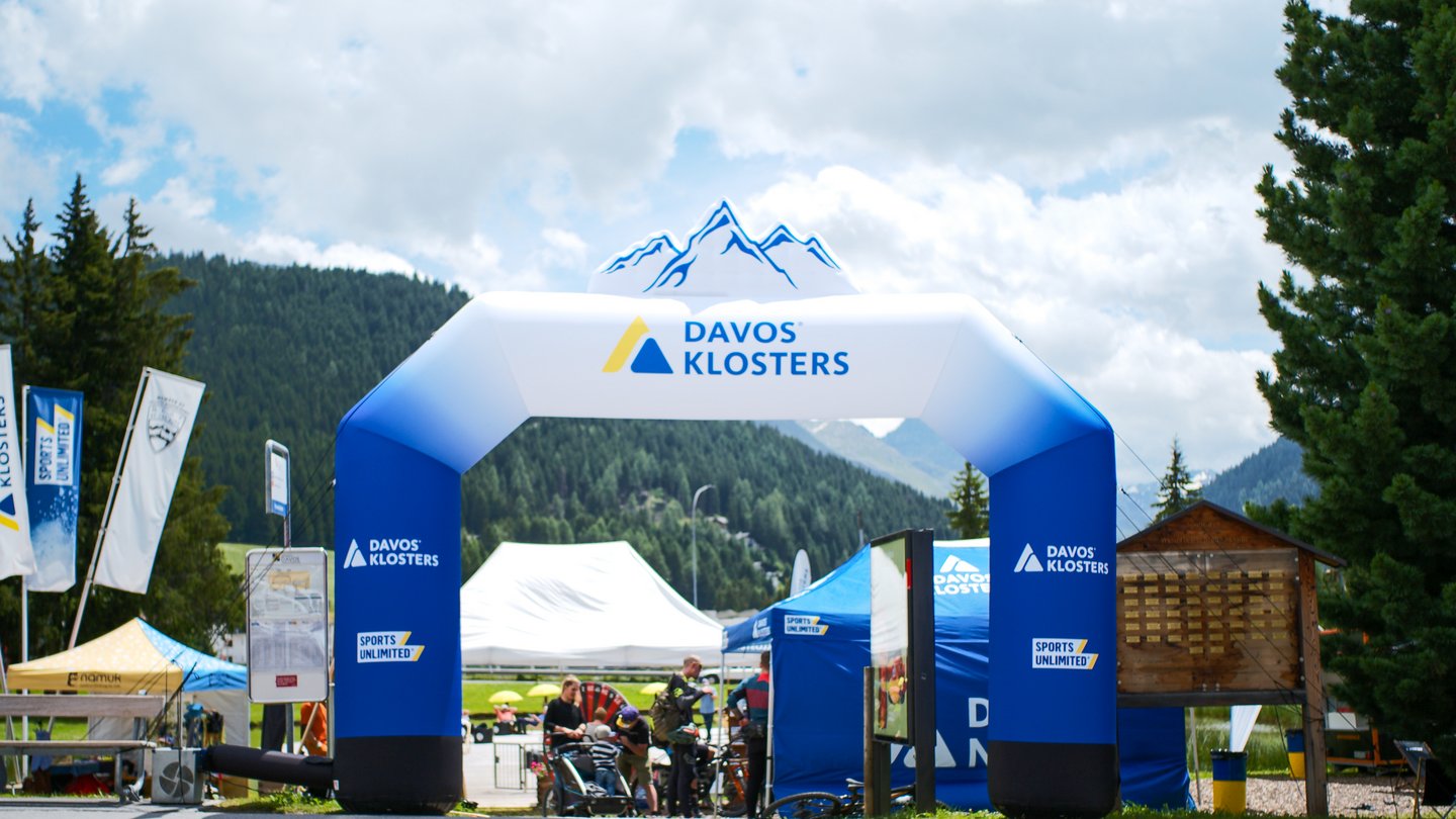 Nach der erfolgreichen zweiten Ausgabe mit über 150 MTB-Fans geht das «Rock the Bock – das Bike Eröffnungsfestival Weekend Davos» im Sommer 2023 bereits in die dritte Runde.