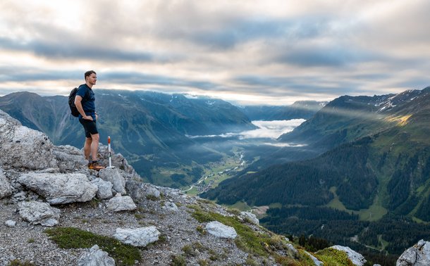 Web-App #Aussichtsmeister mit den 100 schönsten Wandergipfeln in Davos Klosters.