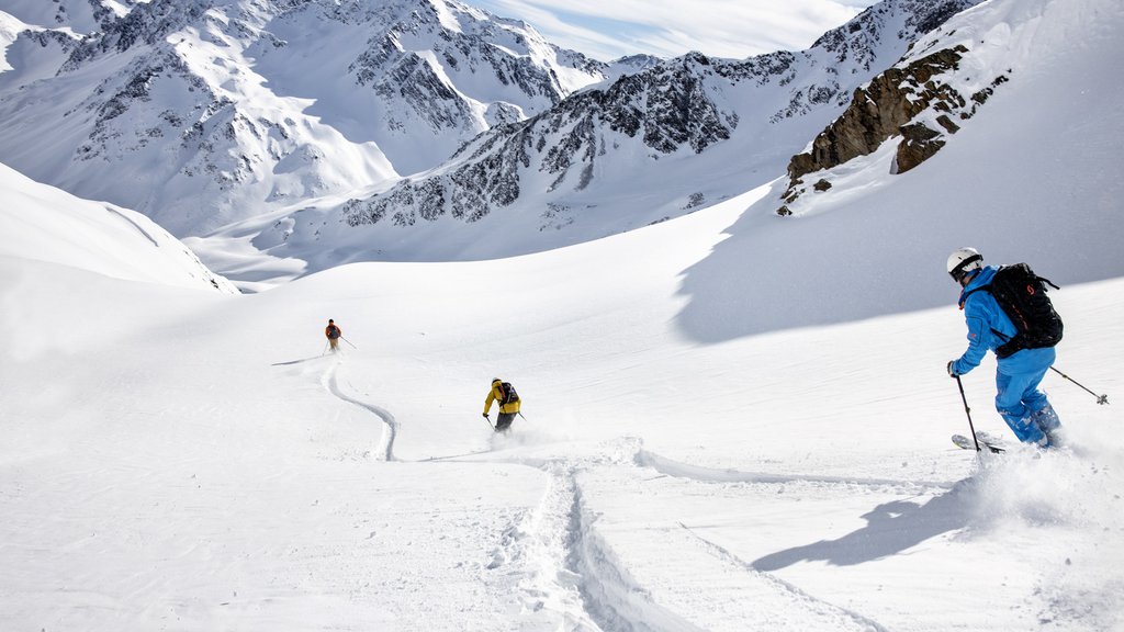  Davos Klosters is home to some of the most beautiful ski tours in Graubünden.