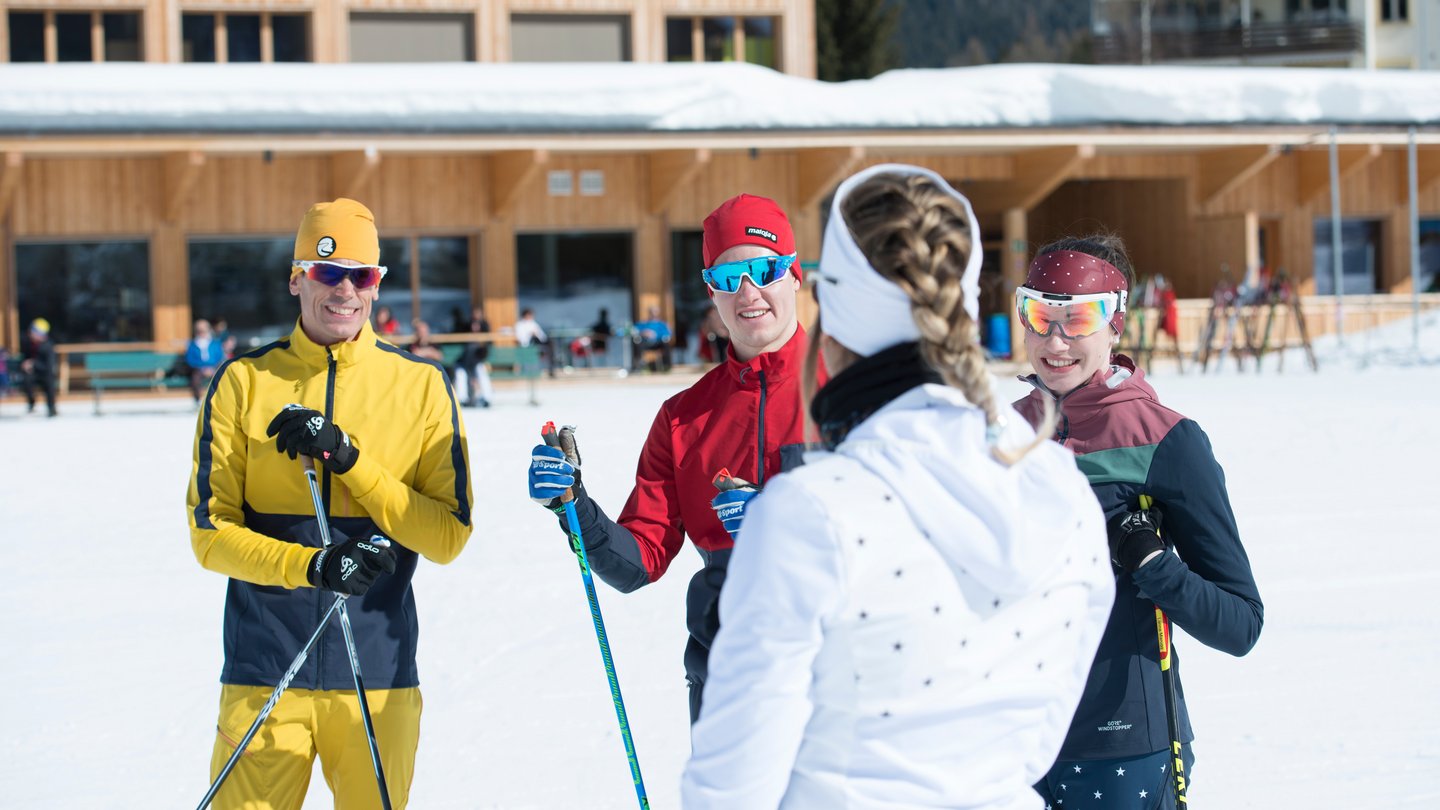 Mit dem Nordic Guide entdecken Gäste in Davos die schönsten Loipen.