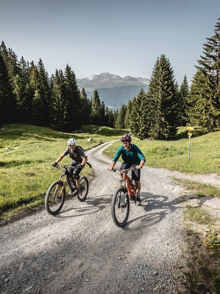 Uphill-Weltrekord mit einem E-Bike in Davos Klosters.