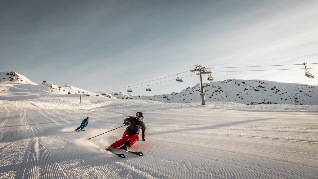 Das «Ski-Hotel»-Siegel umfasst über 20 Unterkünfte in der Destination Davos Klosters, die sich gemeinsam für Skifahrer und Snowboarder einsetzen. 