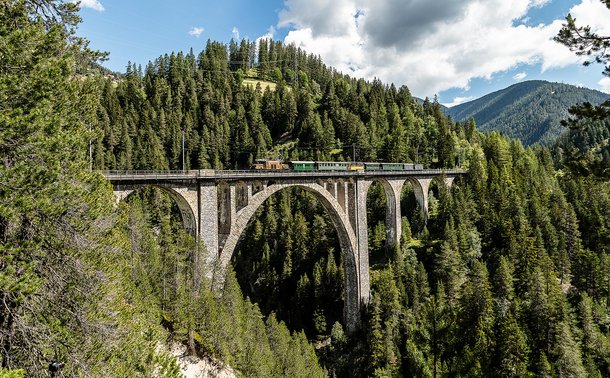 Nostalgische Zugfahrt in Davos Klosters