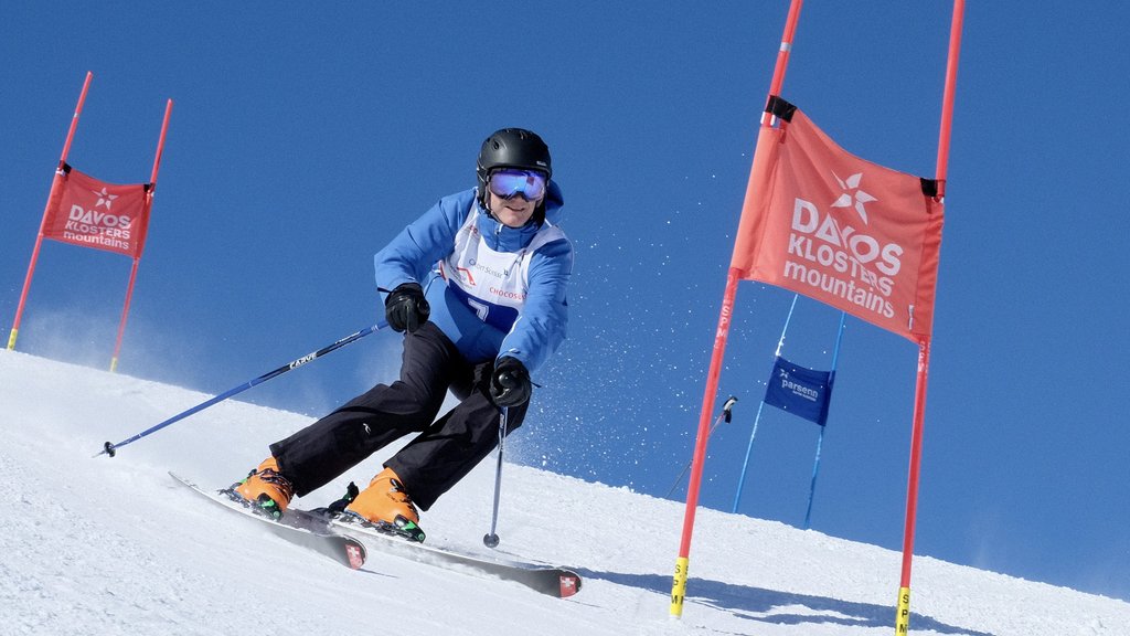 Das Skirennen ist der Höhepunkt der britisch-schweizerischen Parlamentarier-Skiwoche in Davos.